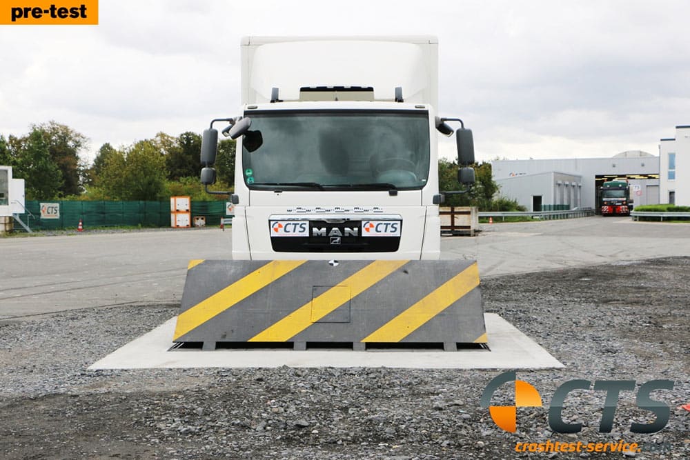 Crashtest des Ultraflachblockers Crashtest des Ultraflachblockers